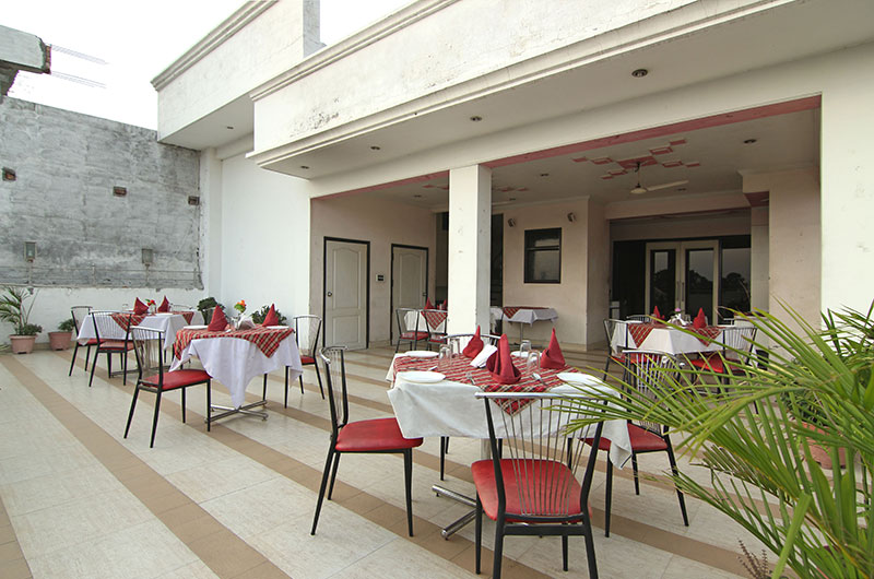 Restaurant at Hotel LG Residency